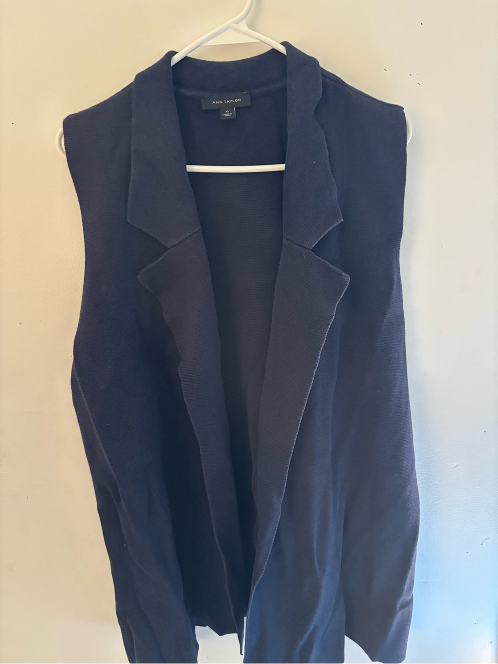 Ann Taylor Navy Sleeveless Open-Front Knit Vest
